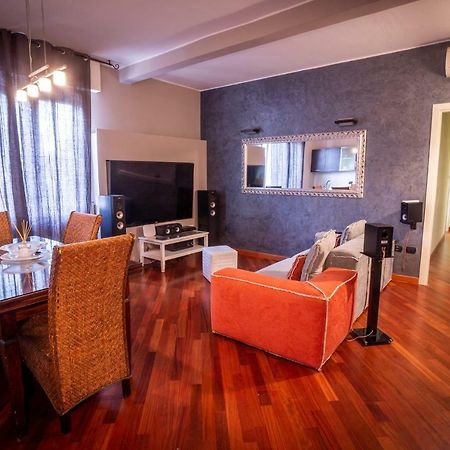 Cinematic Modern Flat, 100 Mt Da Ospedale Apartment Ravenna Exterior photo